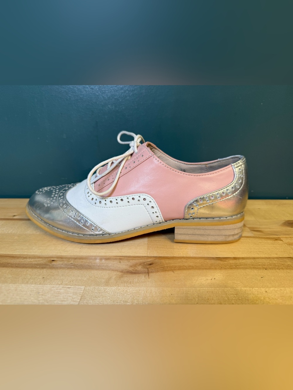 Women's Pink White Metallic Brogue Oxford Shoes